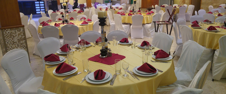 Stylowe wnętrze restauracji Cindraveth